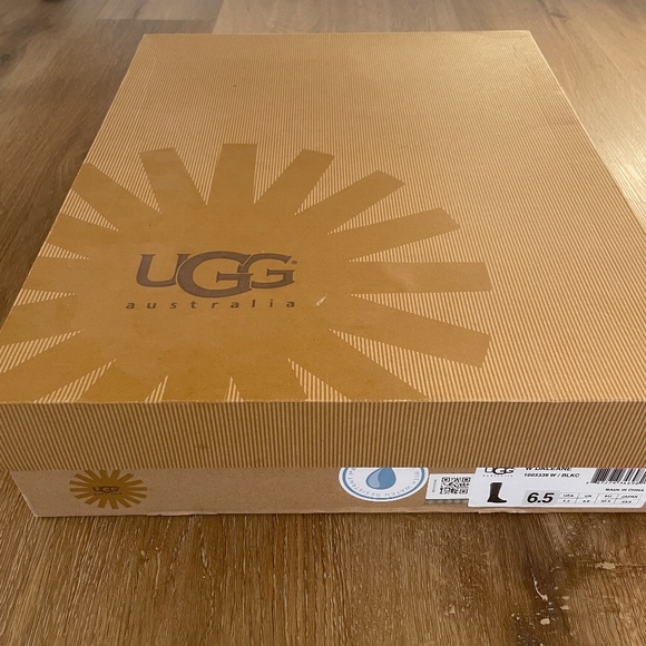 UGG Daleane Tall Convertible Boot, Shearling, Black and Gray, Size 6.5 - Picture 15 of 17